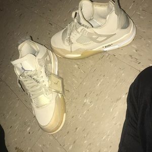 Off-White 4’s "SAIL"